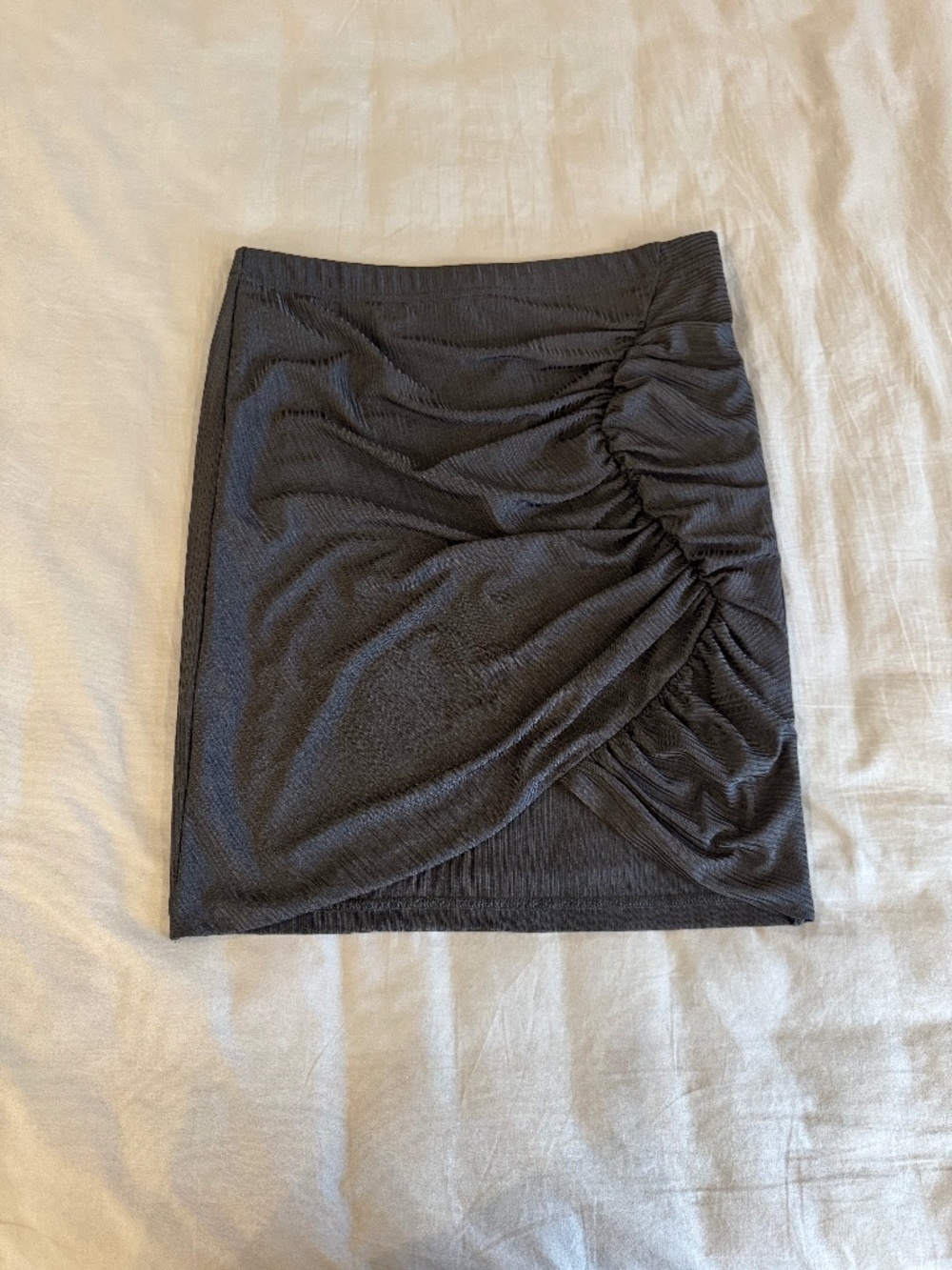 NWT Bebe Black Ruched Knit Mini Skirt Ribbed Asymmetric Hem Size Small